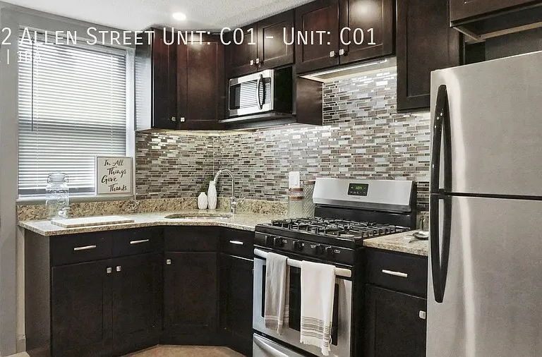 622 Allen St #C01 — Photo 8