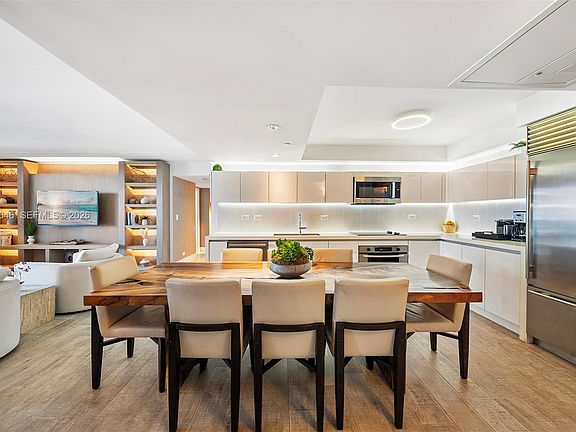 2nd image of 102 24th St APT 1207