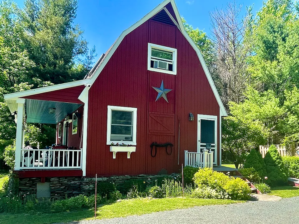 64 Van Etten Rd