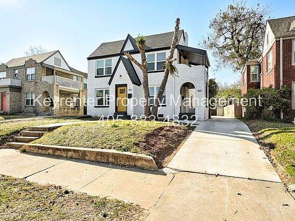 3rd image of 1831 N Gatewood Ave #1833