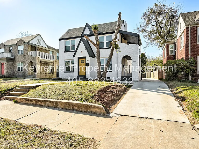 N Gatewood Ave Duplex — Photo 38