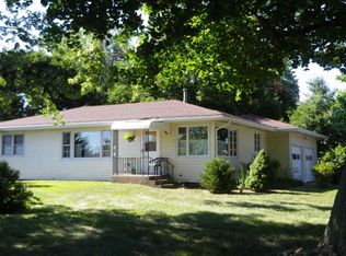 1804 27th Ave S, Clinton, IA 52732