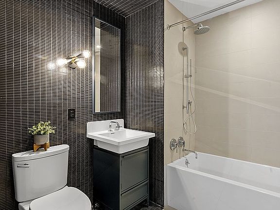 5th image of 123 Melrose St APT 307