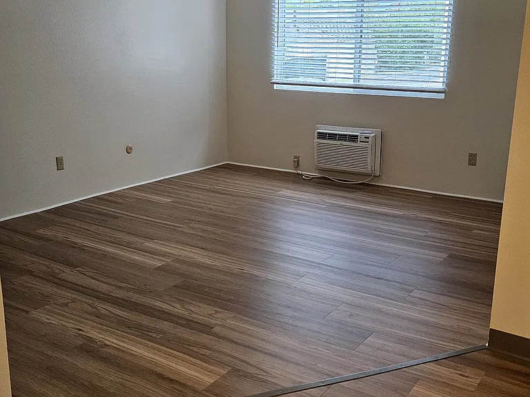 1336 9th St S #16 — Photo 3