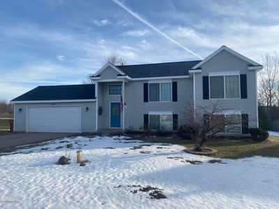 14724 Field Ct NE, Cedar Springs, MI, 49319