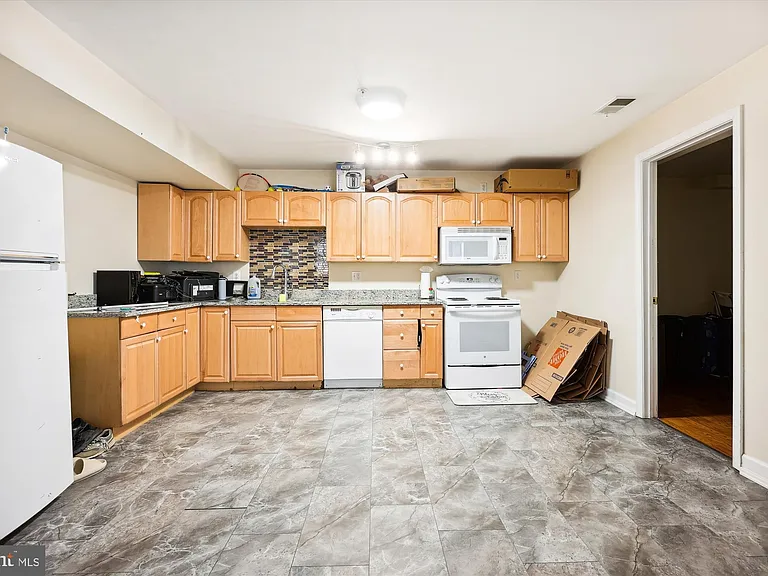 23104 Cypress Spring Cir — Photo 10