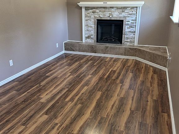 4th image of 2975 Georgina Dr