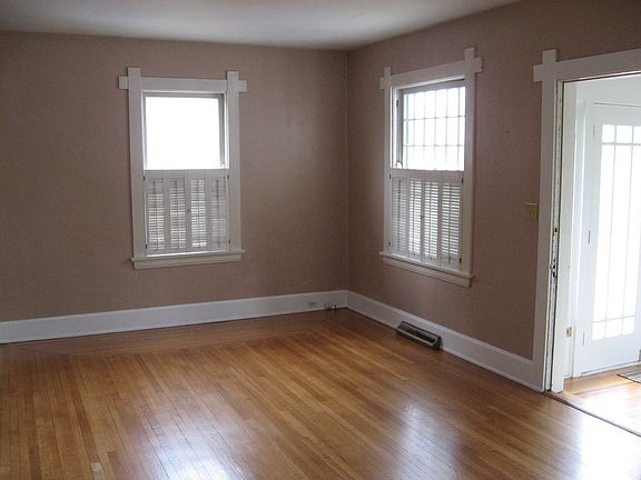 3rd image of 4315 Millsbrae Ave