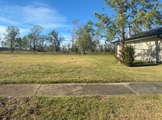 2124 Edgar Dr, Violet, LA 70092