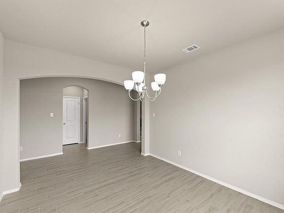 3rd image of 9900 Ginkgo Ln