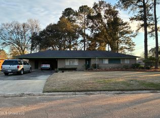 1610 Barnes Cir, Monticello, MS 39654