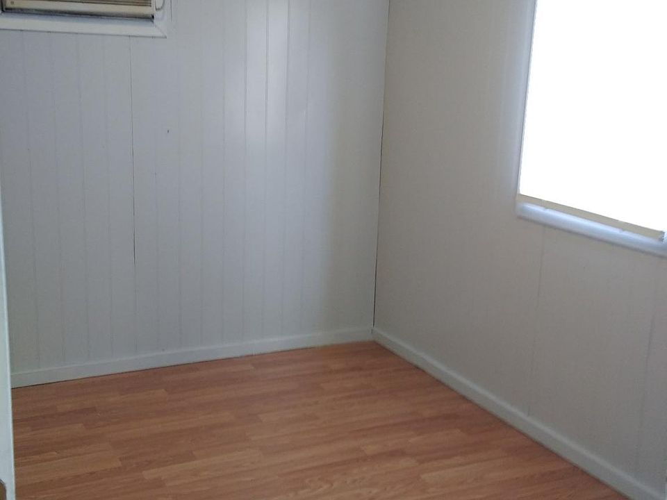 1st bedroom