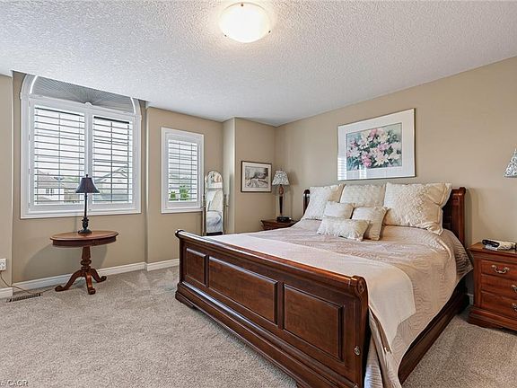 4th image of 209 Munnoch Blvd