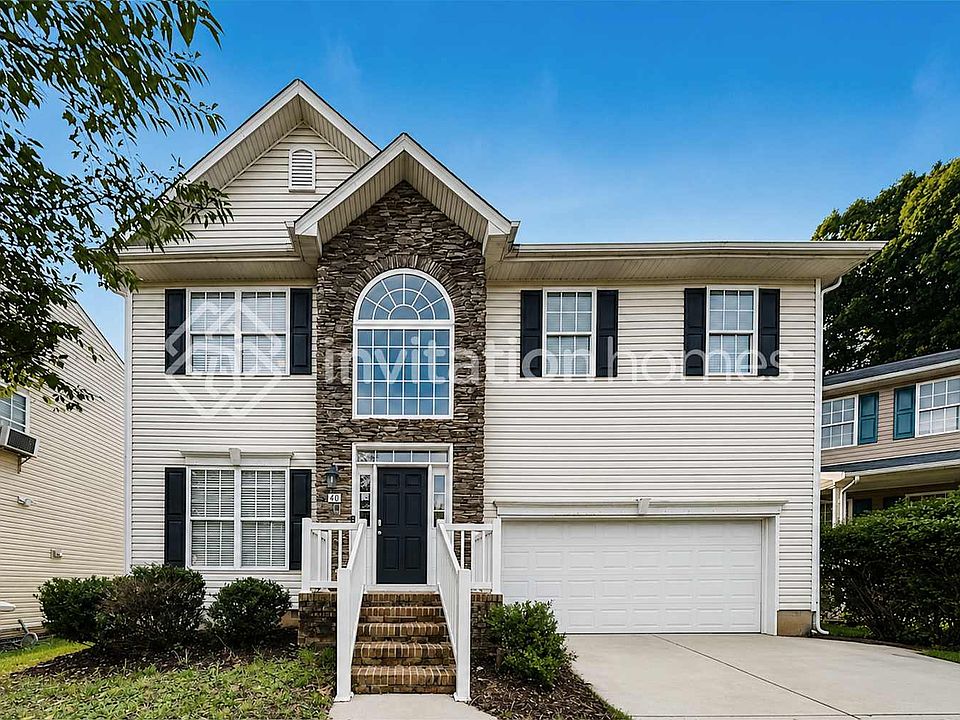 1st image of 40 Luzelle Dr