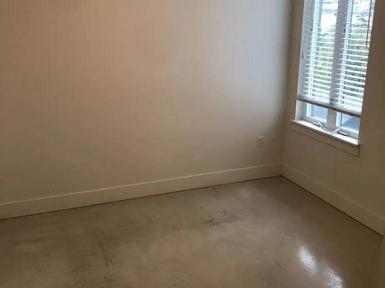 4525 N Albina Ave — Photo 4
