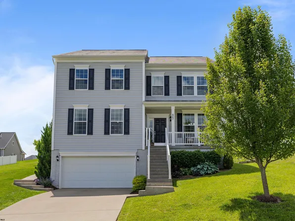 607 Hayfield St, Morgantown, WV 26508