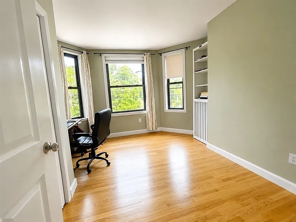 2 bed, 1.0 bath, 600 sqft, $2,450 — Photo 4