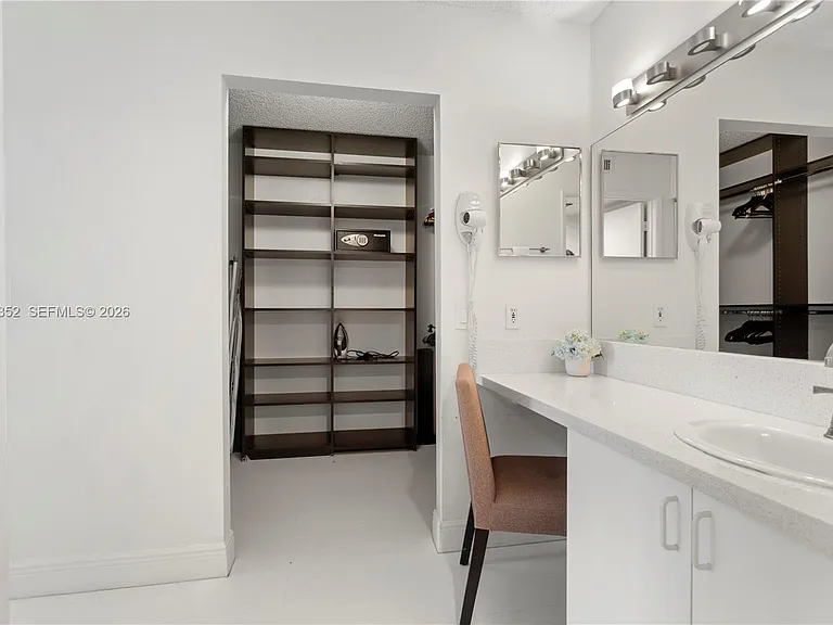 19555 E Country Club Dr #8208 — Photo 19