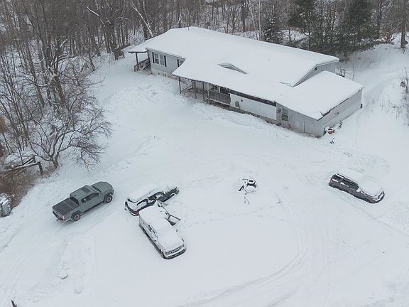 3rd image of 13 Halls Hill Road