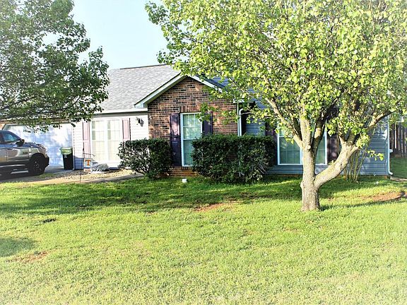 3rd image of 212 Lavista Dr