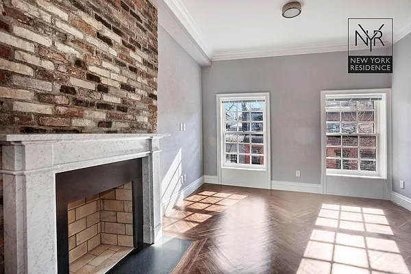 Rented by New York Residence | media 28