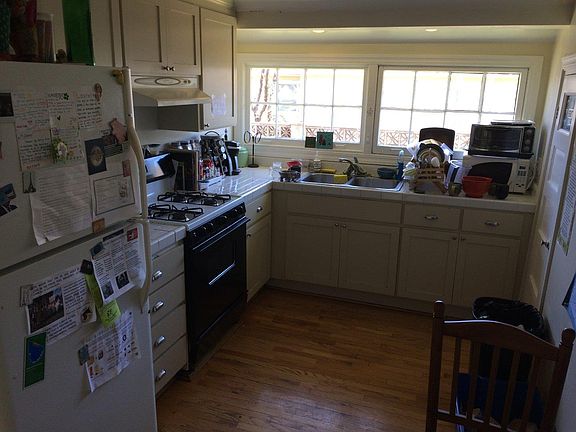 5th image of 541 Bellevue St