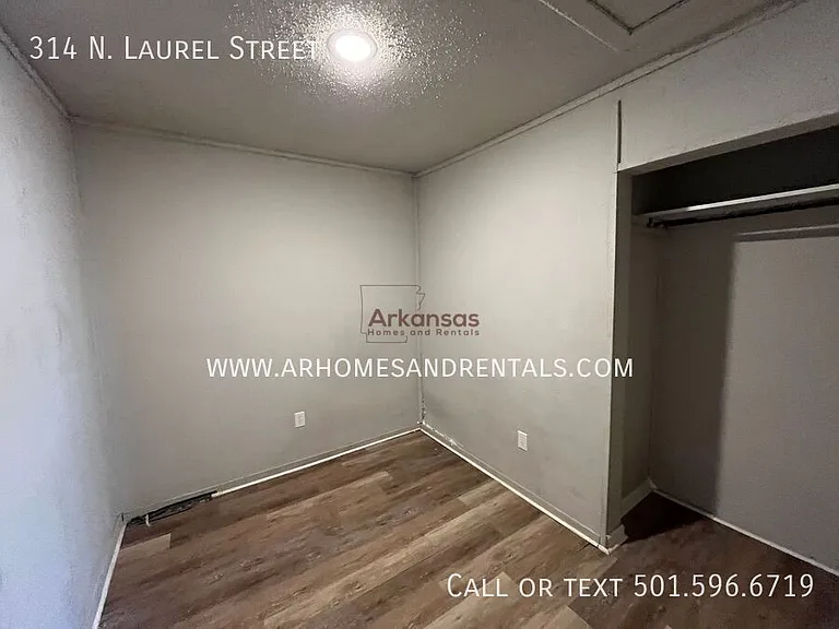314 N Laurel St — Photo 8