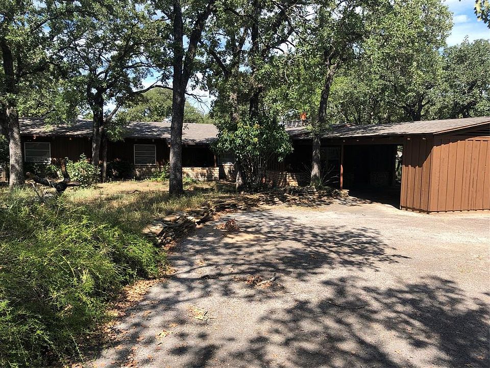1st image of 1 Lynn Ln