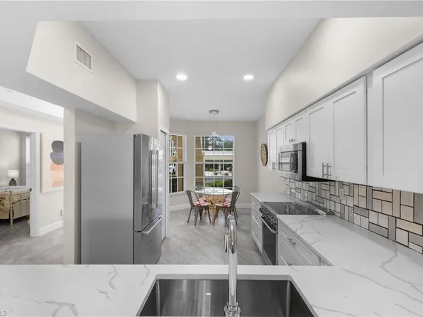 2385 Harmony LN #102, NAPLES, FL 34109