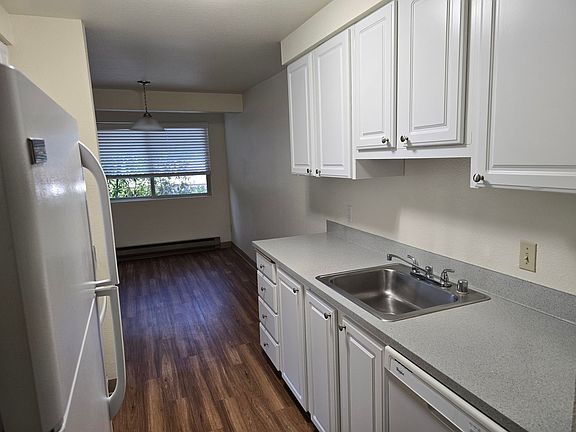 2nd image of 11002 35th Ave NE #205