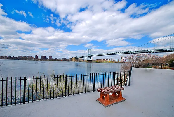 Rented by Laffey Real Estate | media 9