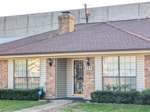 2613 Meadow Lake Dr, Grand Prairie, TX 75050