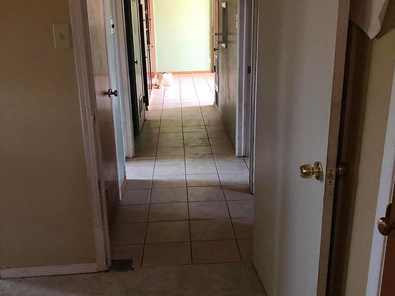 3rd image of 9217 Salisbury Dr