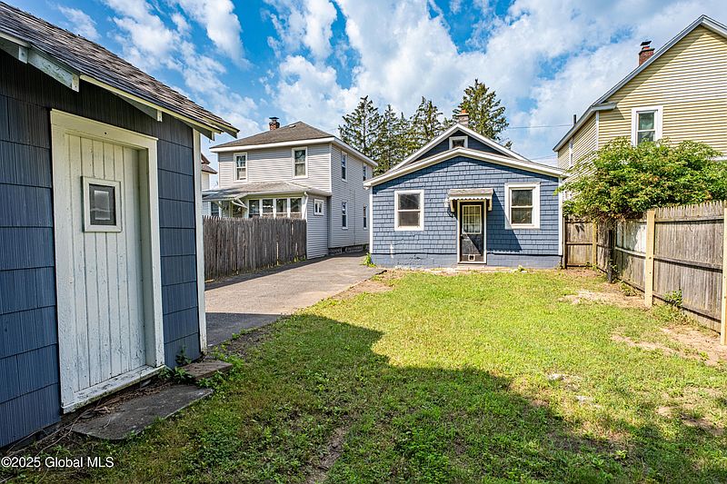 4th image of 607 Cramer Avenue