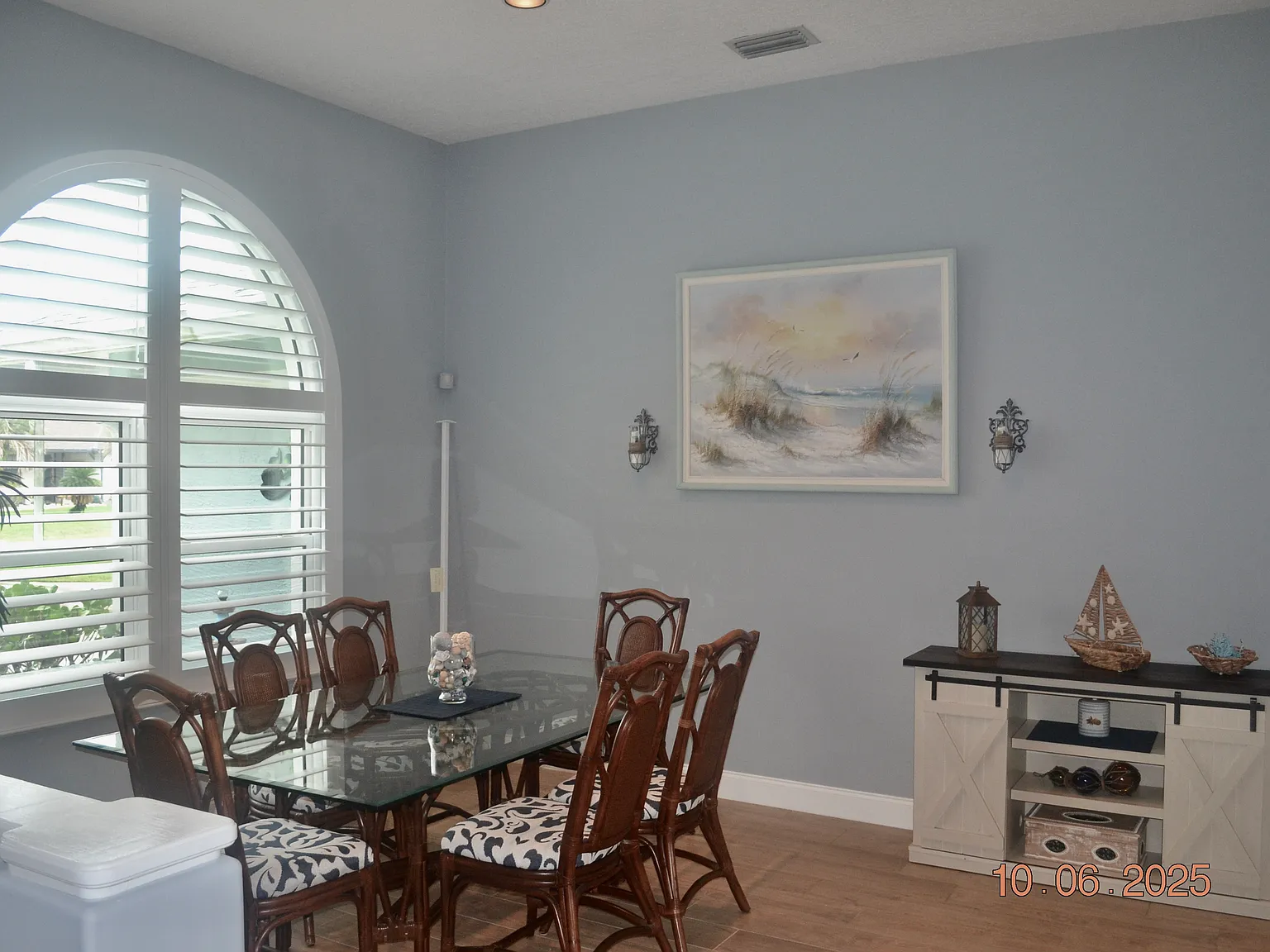 3 bed, 2040 sqft, $6,900 — Photo 4