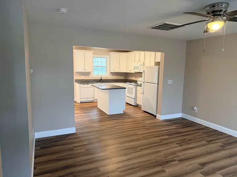 1331 Filbert St — Photo 8