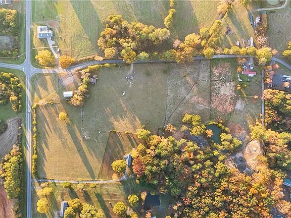 5th image of 1100 Sugar Valley Rd