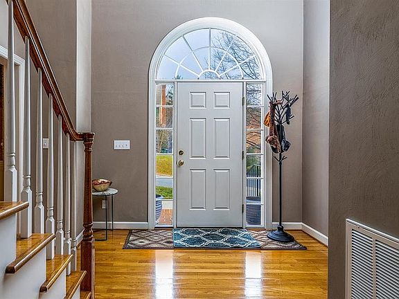 5th image of 5845 Salisbury Dr