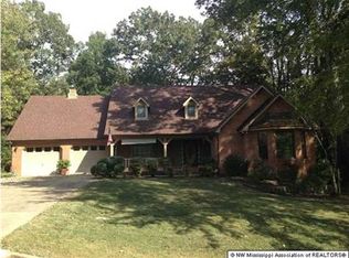 2730 Beaver Head Dr, Nesbit, MS 38651