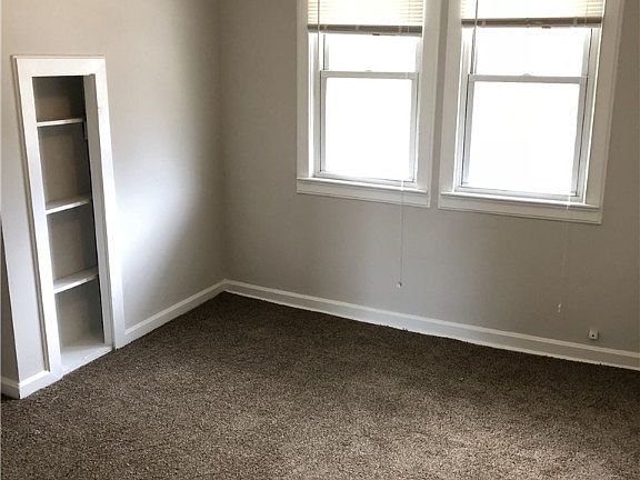 4th image of 1593 Coutant Ave