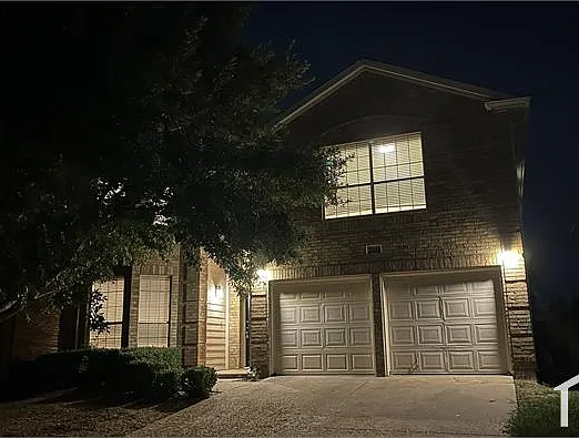 7 bed, 3300 sqft, $4,000 — Photo 2