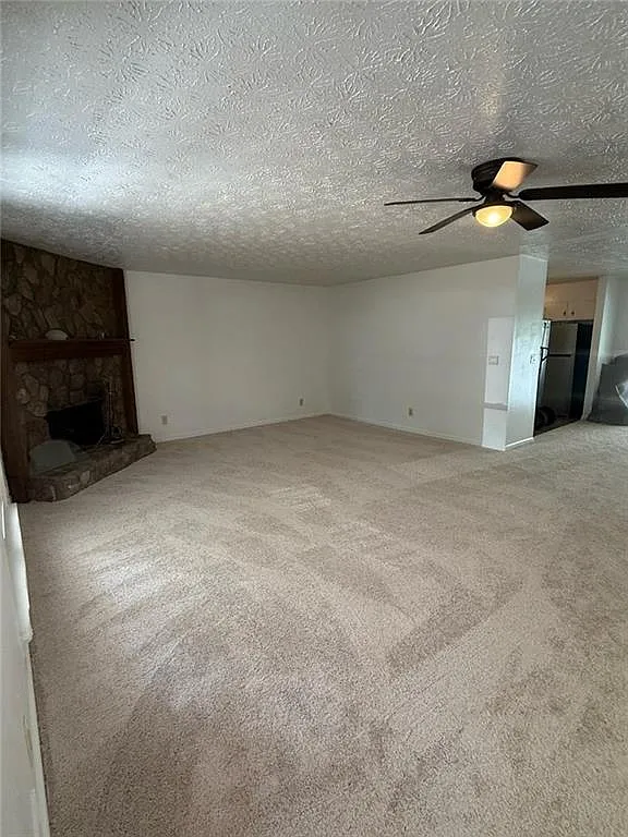 3 bed, 2.0 bath, 2668 sqft, $2,350 — Photo 3