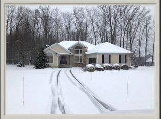 9781 Firestone Ln, Macedonia, OH 44056
