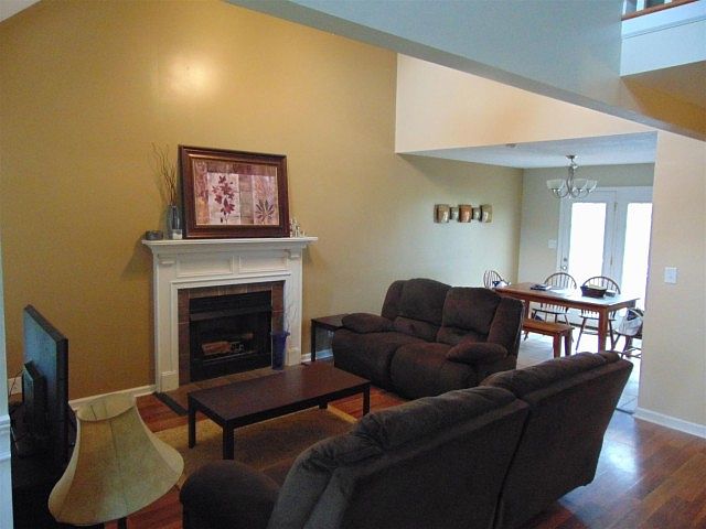 2nd image of 3704 Wheatfield Ln