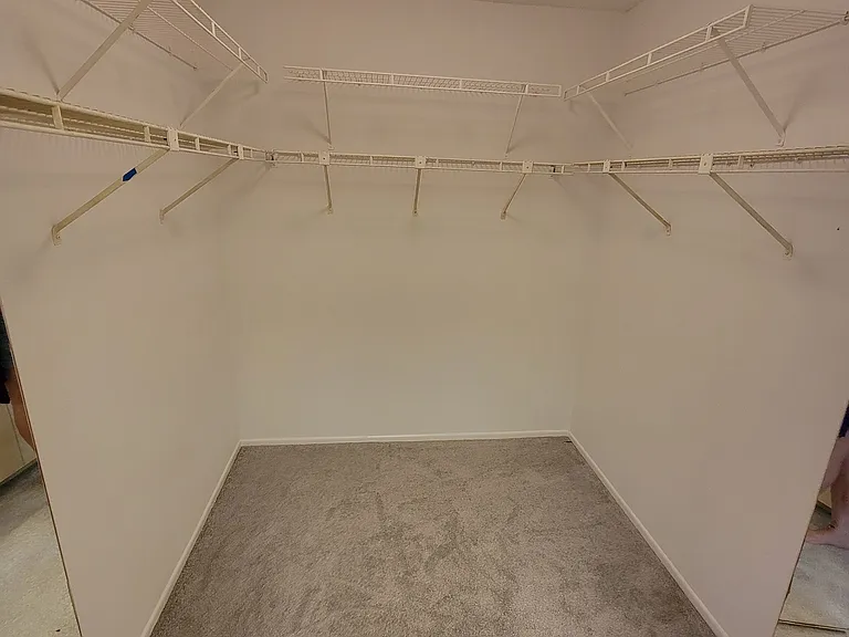4863 Village Gardens Dr — Photo 10