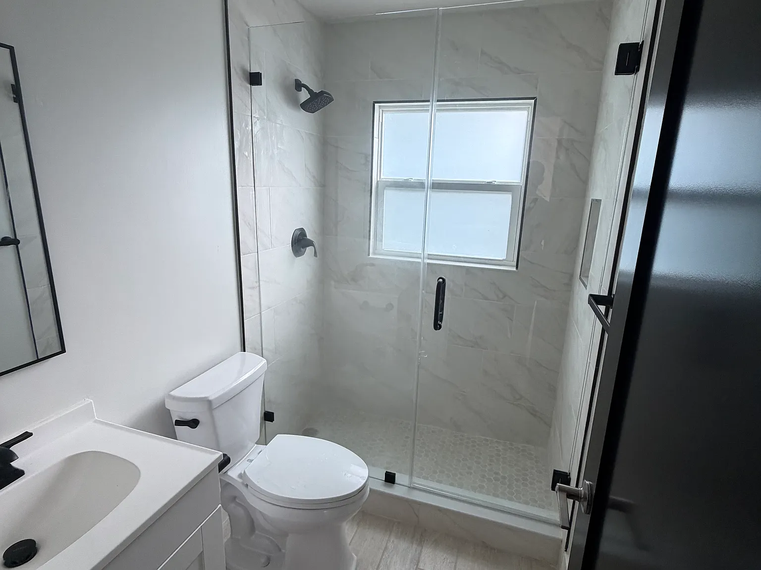 2 bed, 900 sqft, $1,800 — Photo 3