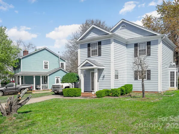 1633 Pamela Lorraine Dr, Charlotte, NC 28213