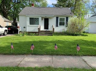 1413 Wyllys St, Midland, MI 48642