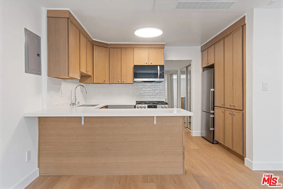 Studio, 1.0 bath, 530 sqft, $2,245 — Photo 1