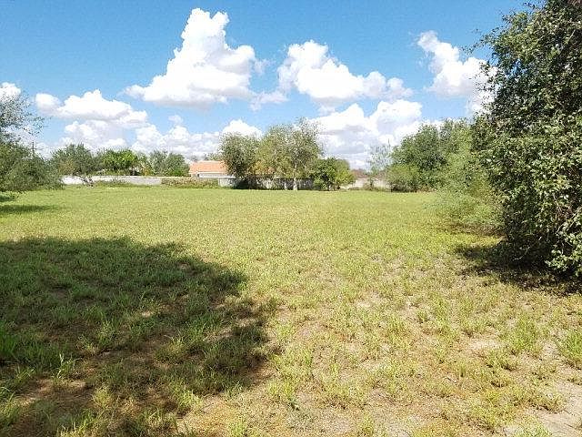2nd image of 1609 Sunset Ln